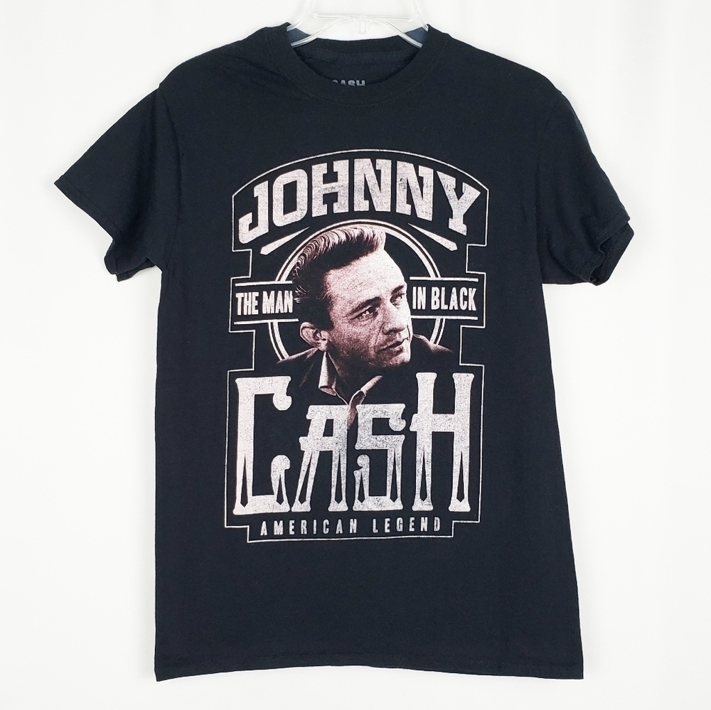 JOHNNY CASH Man in Black face graphic tee
